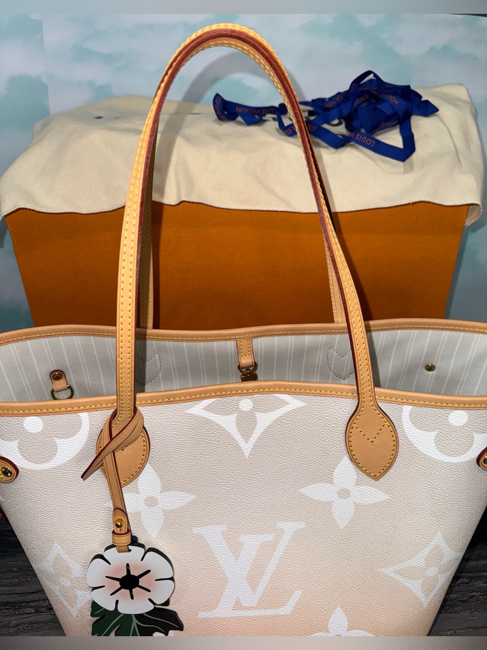 Louis Vuitton By The Pool Neverfull MM Mist/Brume - Picture 5 of 16